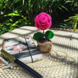 Handmade Crochet Rose Flower Pot – Mini Home Décor Showpiece